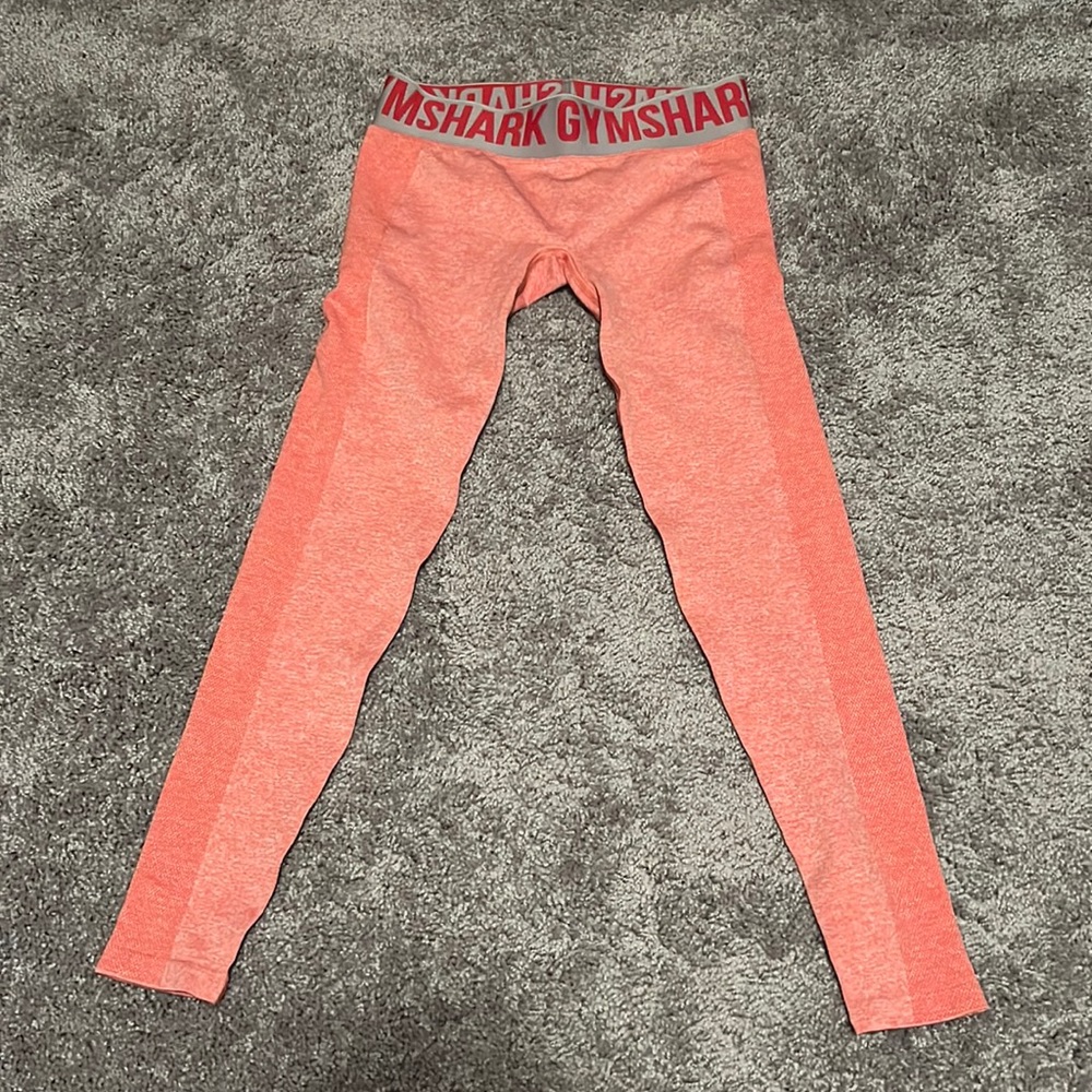 Small Gymshark low rise leggings. Light red and gray. Great shape!